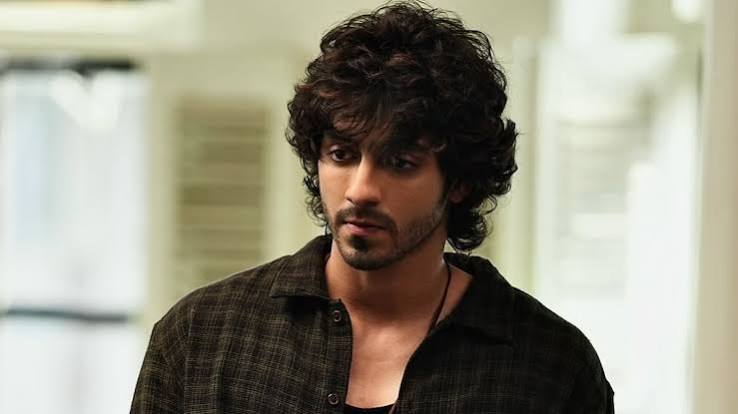 ahaan-panday-to-play-gangster-in-yrfali-abbas-zafars-next-actor-undergoes-action-training