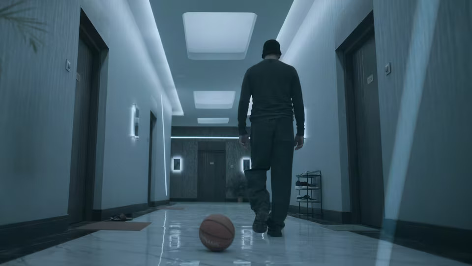 haiwaan-teaser-out-akshay-kumar-and-saif-ali-khan-deliver-a-chilling-cat-and-mouse-thriller