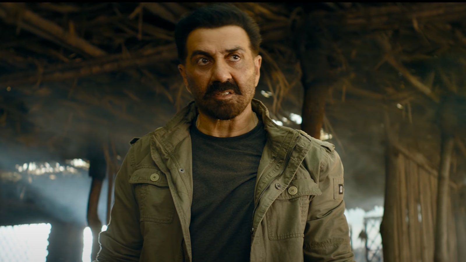 Sunny Deol Loses His Cool on Paps Over Dharmendra’s Health Coverage 