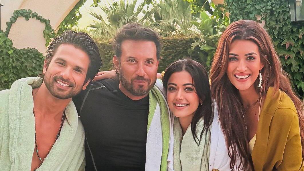 cocktail-2-set-for-september-2026-release-with-shahid-kapoor-kriti-sanon-and-rashmika-mandanna