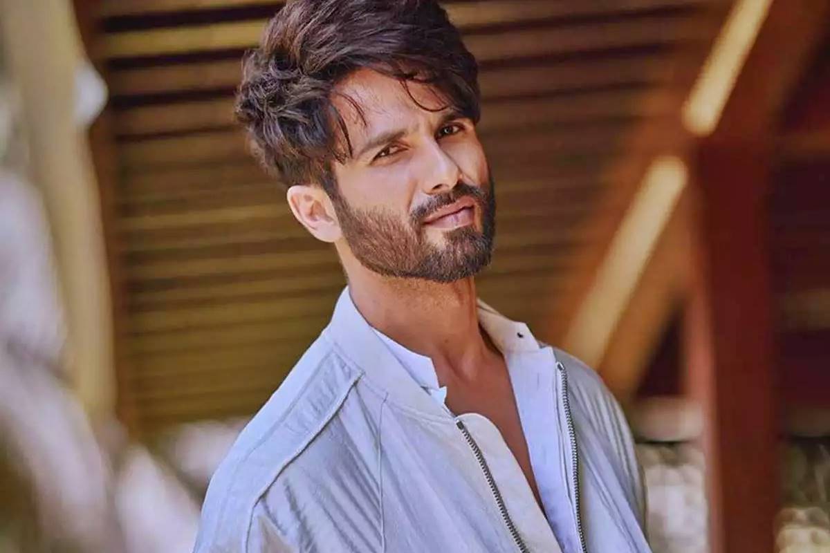 Shahid Kapoor Bags Record â‚¹40 Crore for Farzi 2 â€“ Starts Farzi After Cocktail 2 and Also Gears Up for Romeo