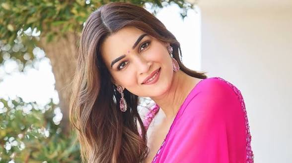 Kriti Sanon to lead Maddock Films' Romantic Comedy Cocktail 2
